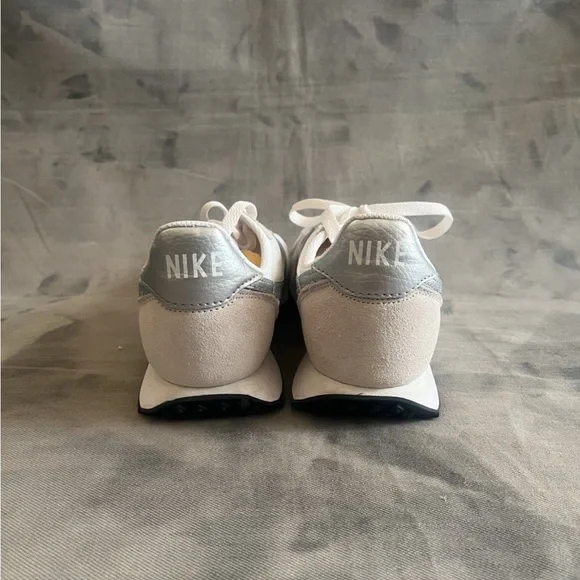 Nike Waffle Trainer 2 "White/Metallic Silver" Sneakers - Picture 7 of 10